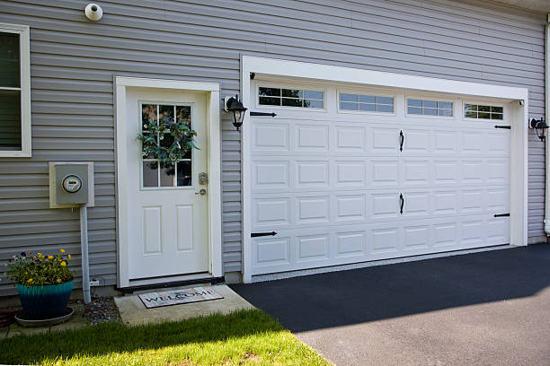 24/7 Emergency Garage Door Panel Replacement experts in Huntsville, AR